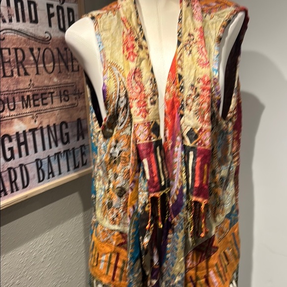 Elegant reversible vest with paisley pattern by ANU - Picture 11 of 16